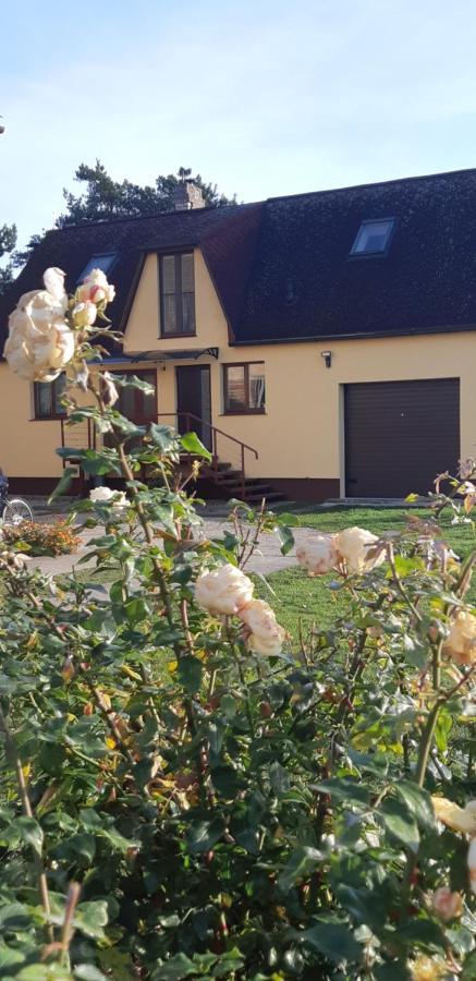 Villa Лора Lapmežciems Exterior foto